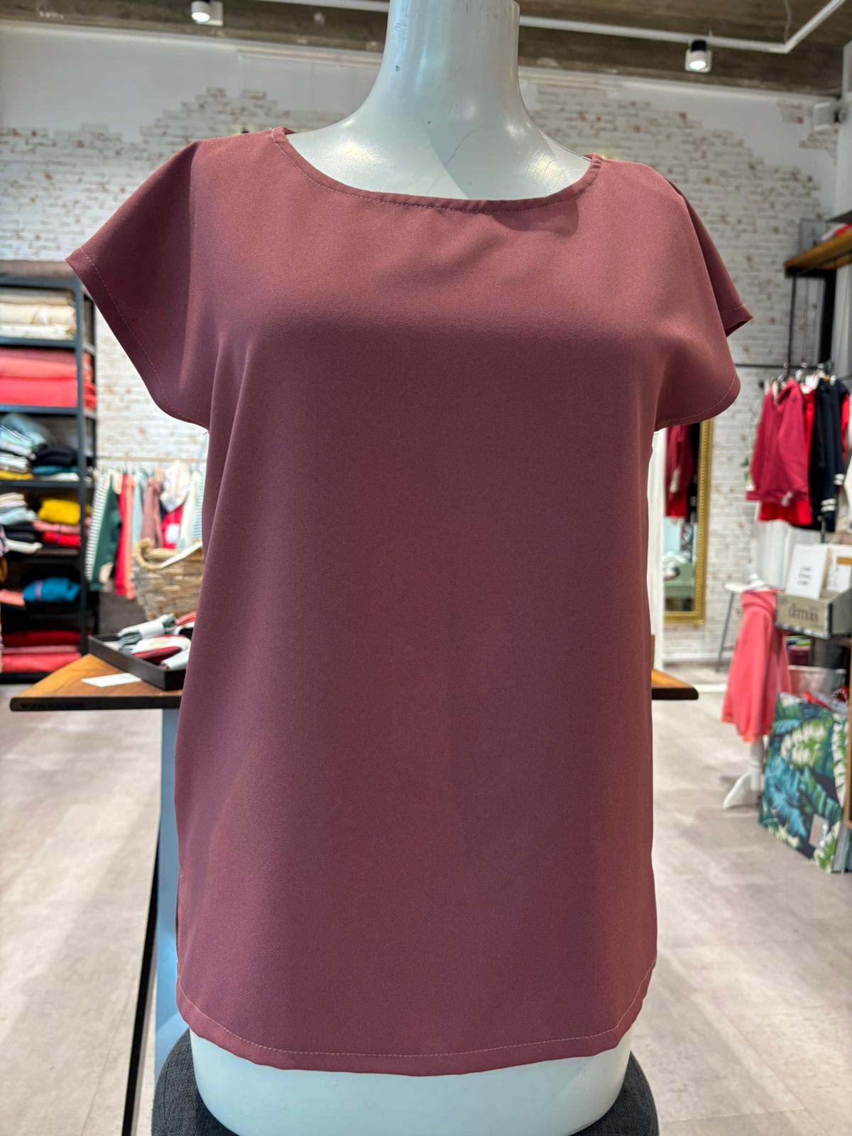 Bluse in der Farbe altrosa aus Marrocain Stretch mit Schlitzen